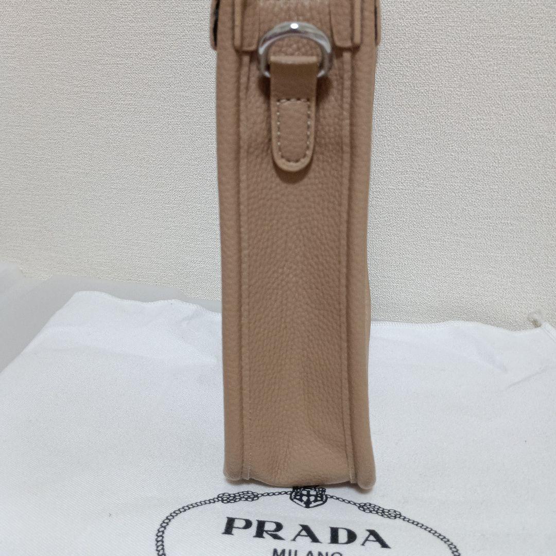 PRADA 　ショルダーバッグ　ノベルティ