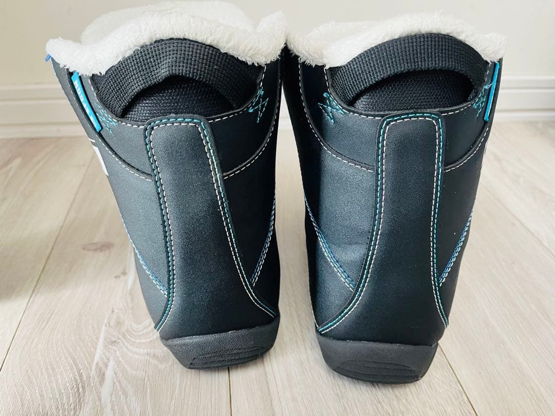 MEGMILK♬　スノーボード110cmとブーツ21cmセット