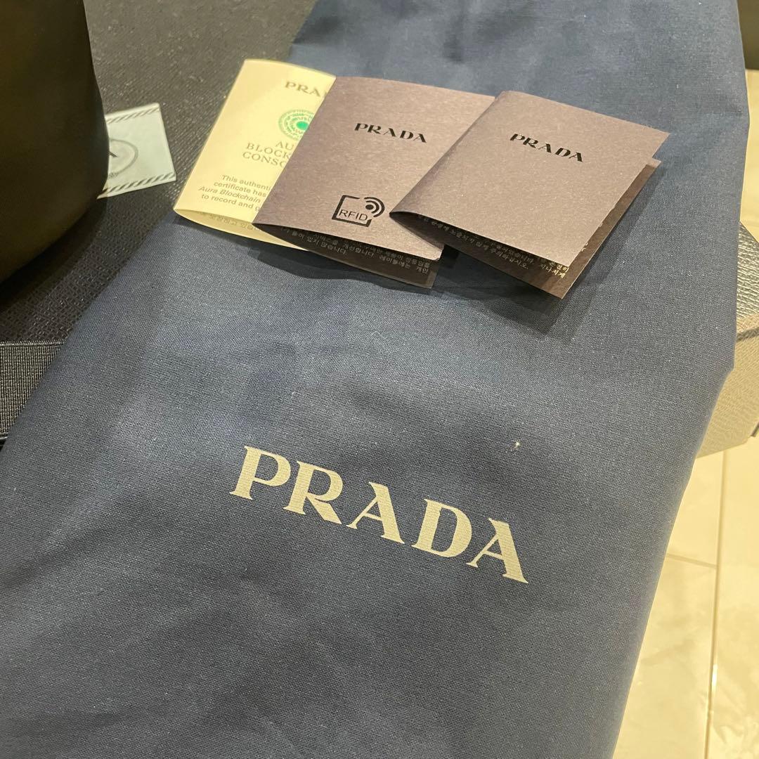 美品　PRADA バケットハット箱付き