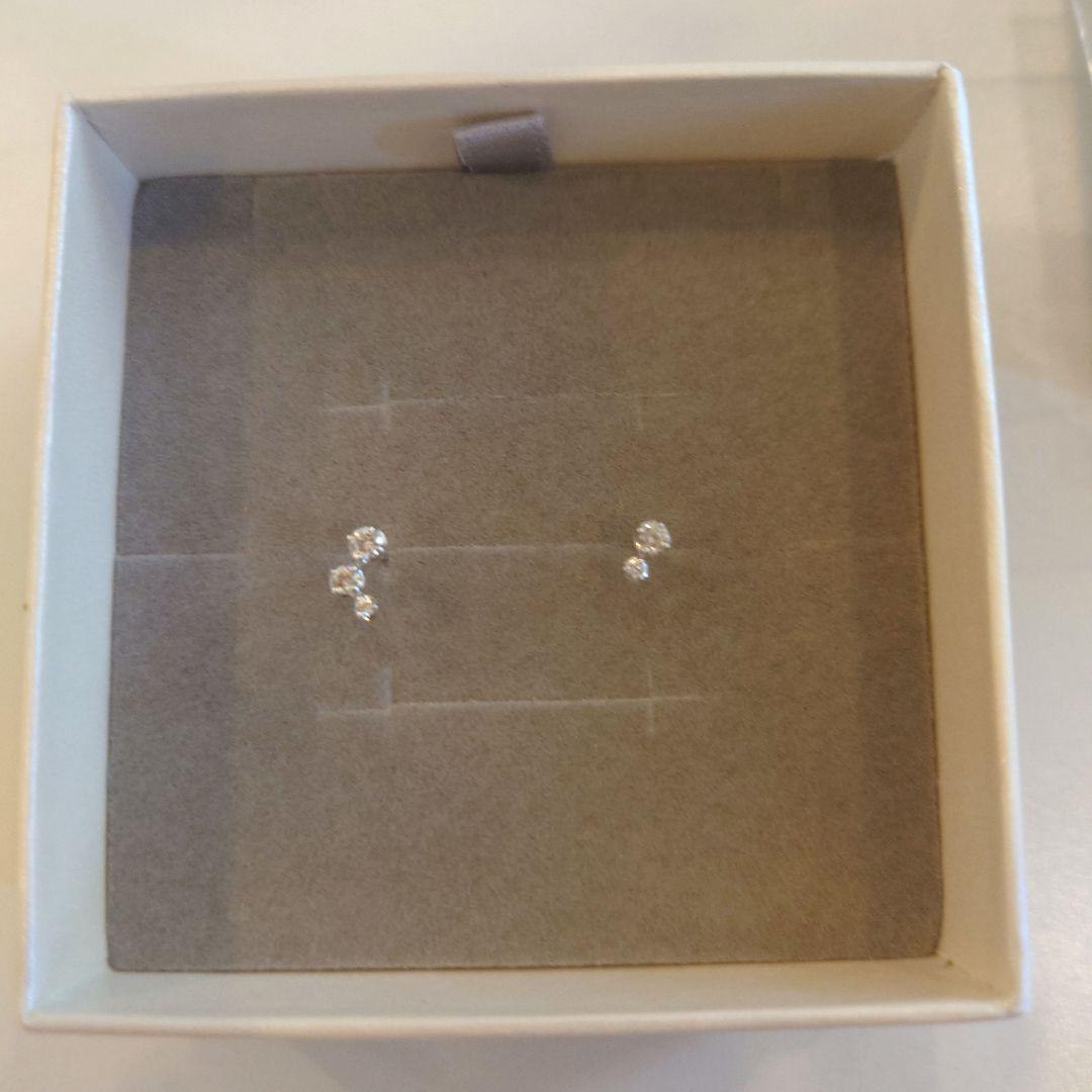ジュエリーツツミ　プラチナダイヤモンドピアス