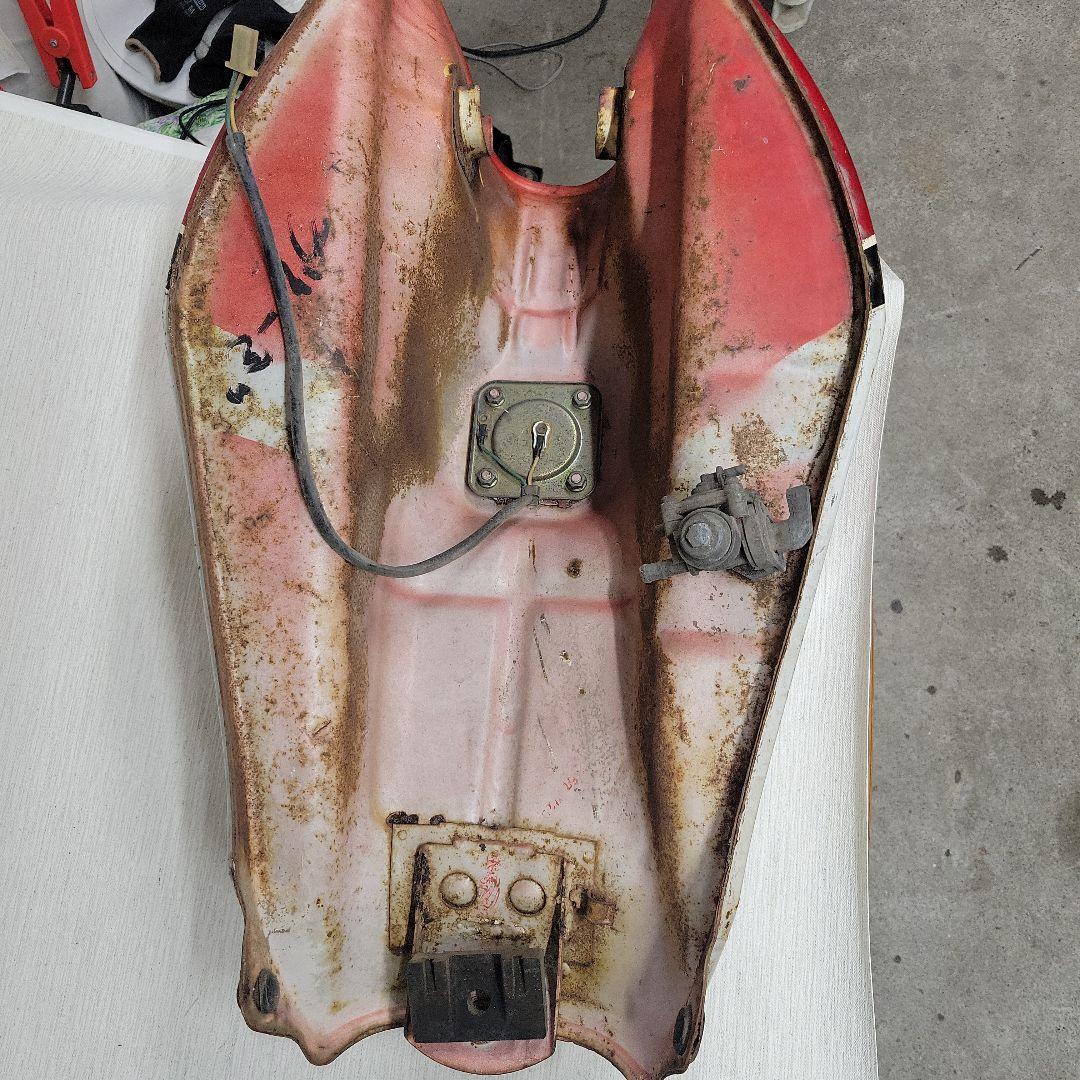 HONDA　CBX400F　タンク