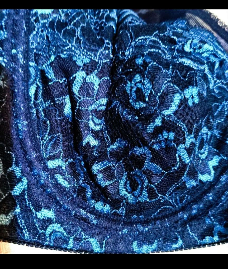 また値下げ❗️新品❗️シャンデール人気サイズＦ70 貴重サファイアブルー！