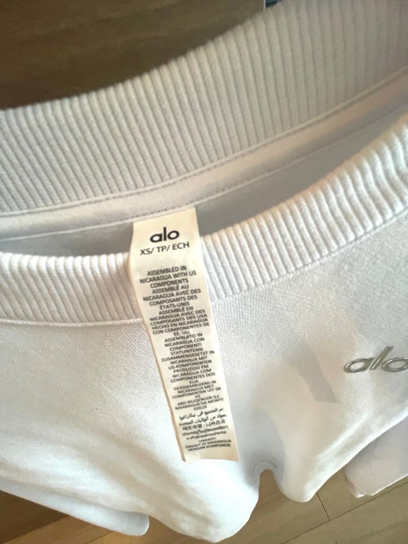 【完売】Alo Yoga Accolade クルーネック プルオーバー XS