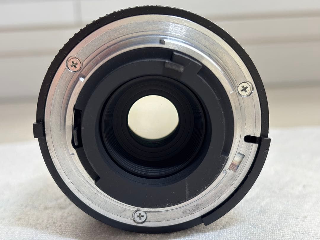 Nikon ニコン FM10 & Zoom-NIKKOR 35-70mm カメラ