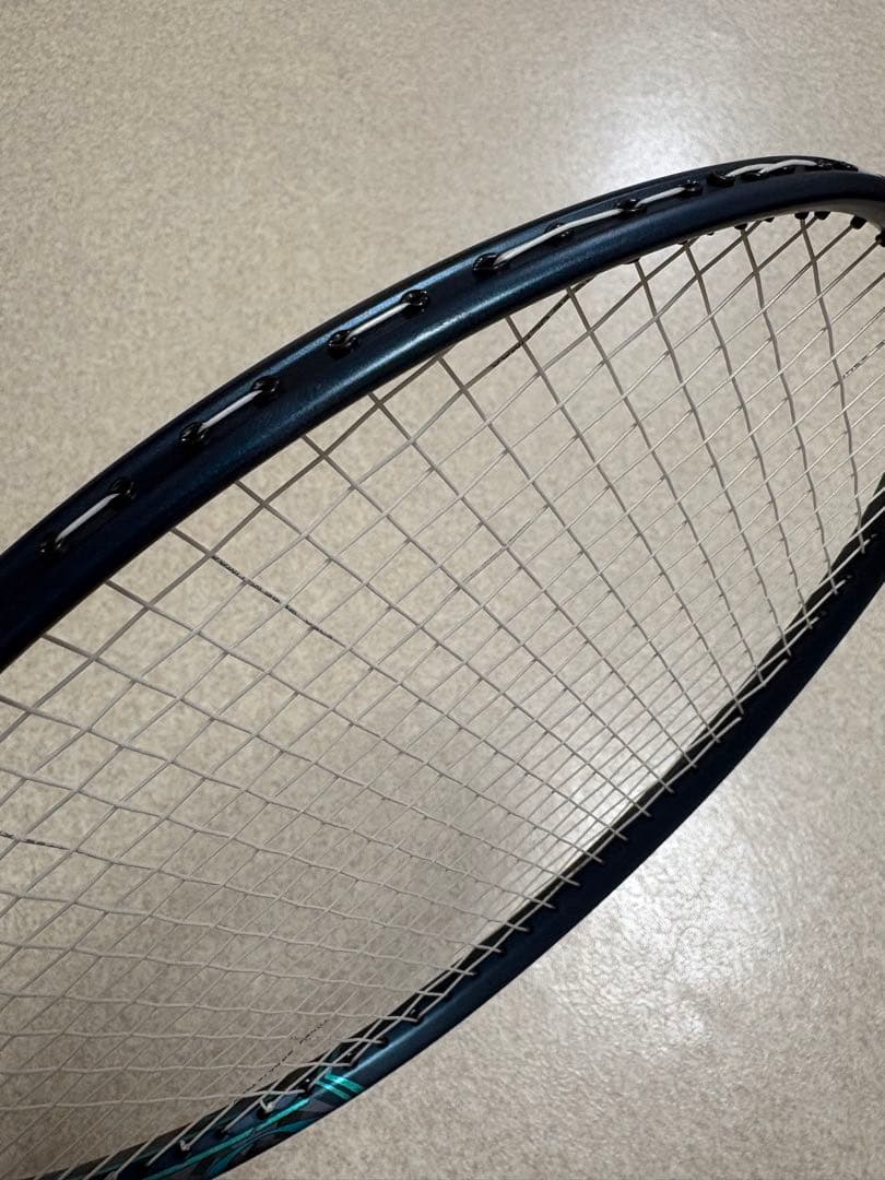 YONEX ナノフレア800プロ　4u5 バドミントンラケット