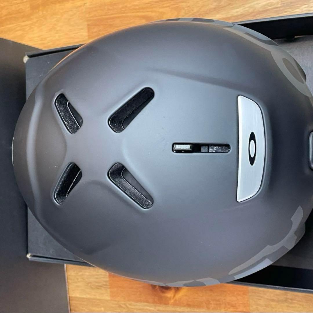 【新品・未使用】OAKLEY オークリー　MOD3 ヘルメット　Sサイズ