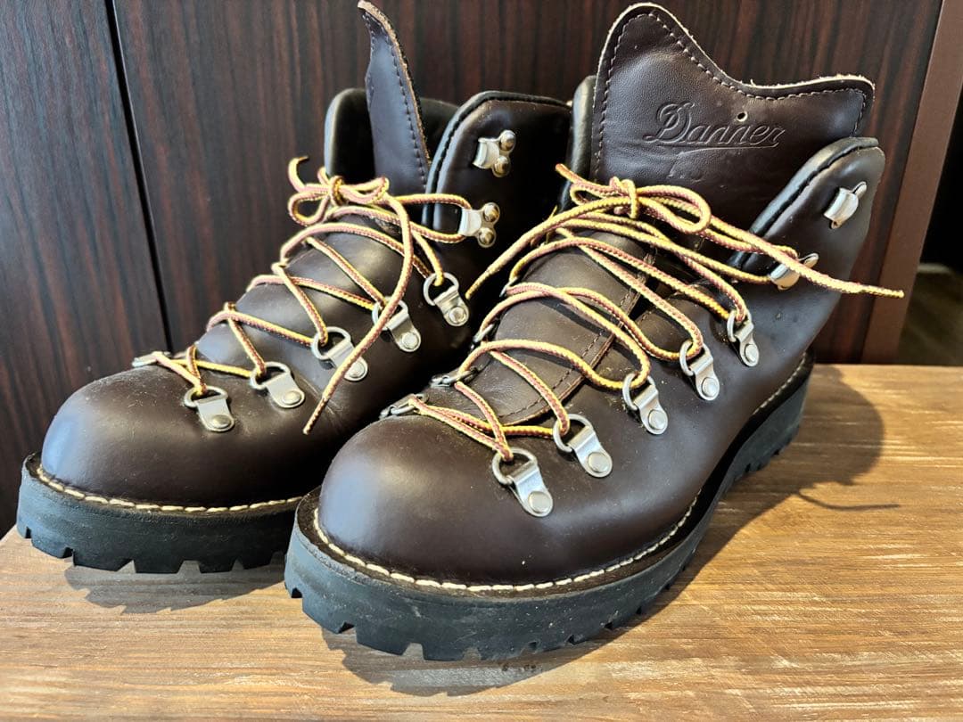 Danier ダークブラウン ブーツ　US8 26cm