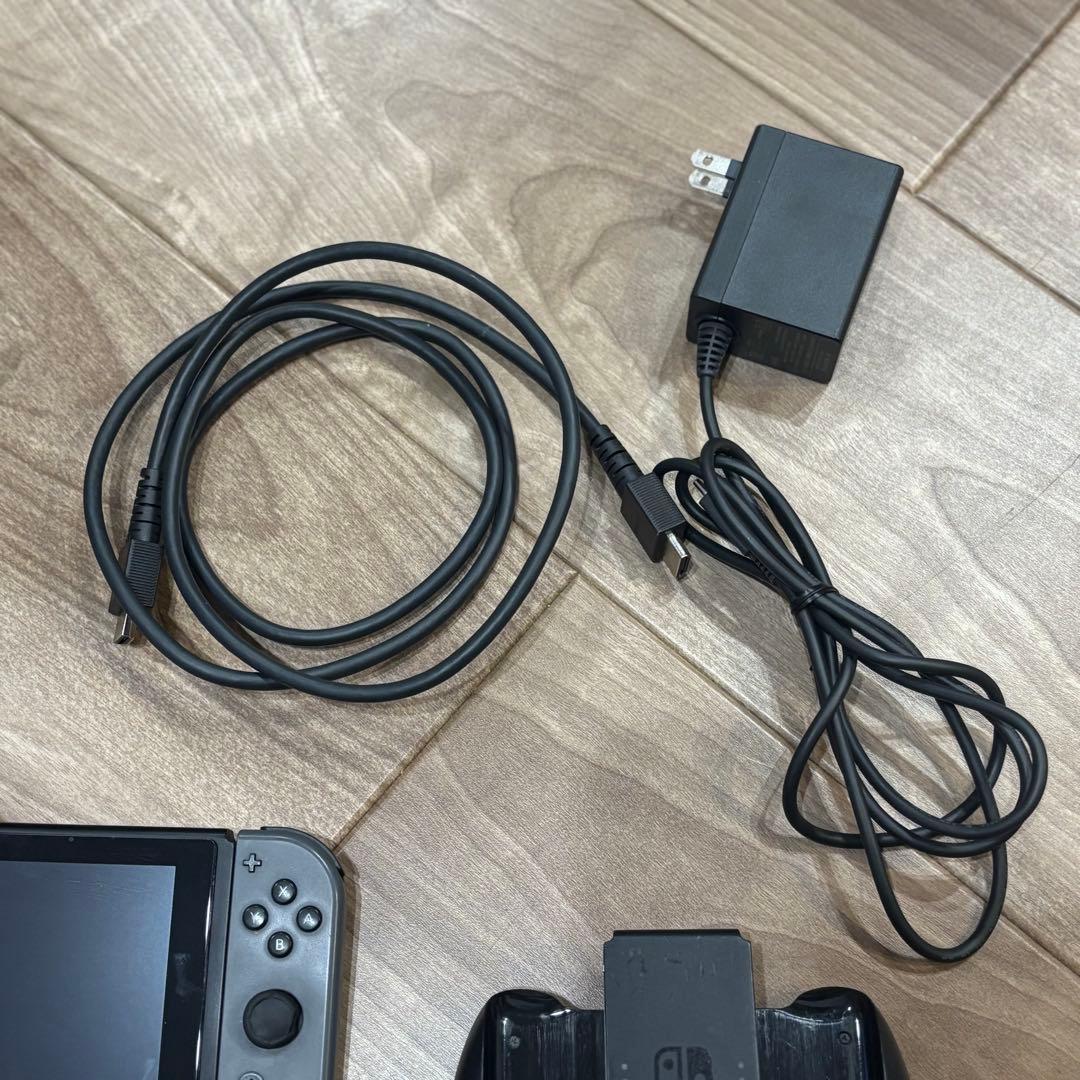 【美品】Nintendo Switch 本体 グレー 付属品付き