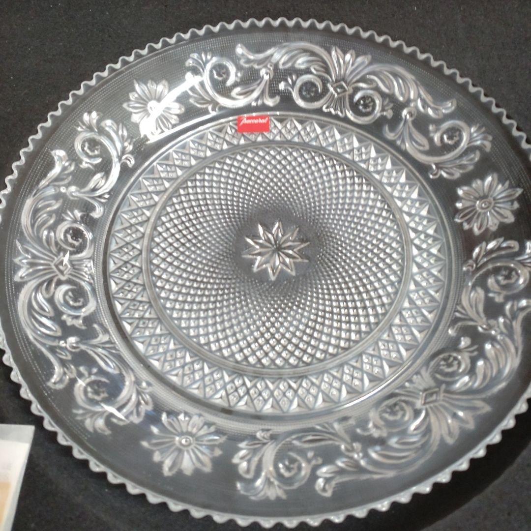 新品　Baccarat クリスタル皿 アラベスク　24センチ