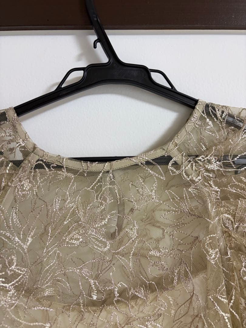 ベージュ レースドレスとボレロセット