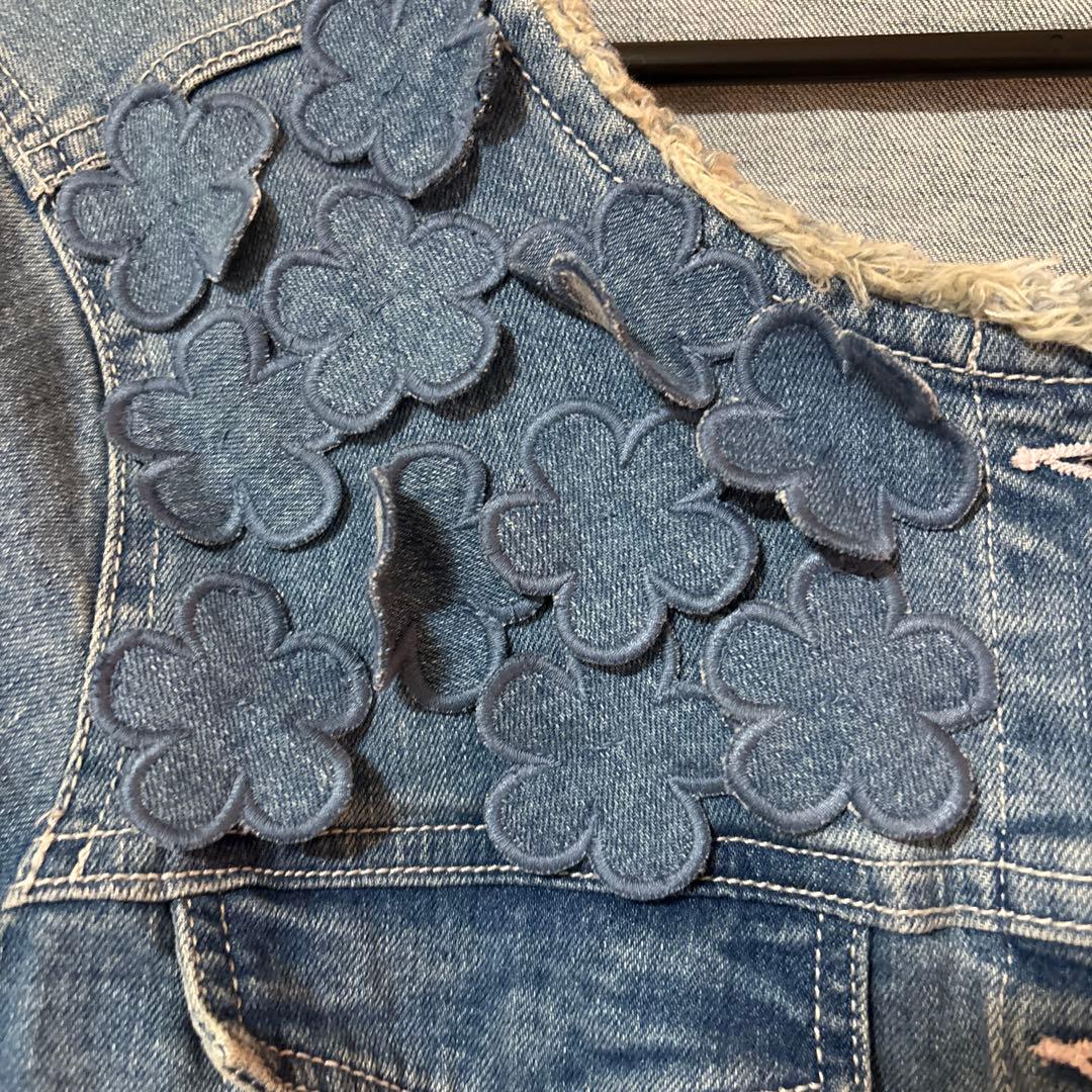 ローズティアラフラワー刺繍付きデニムジャケット