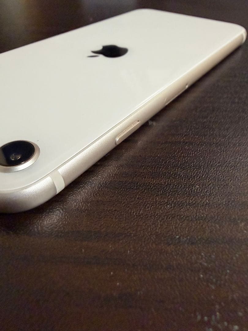 iPhoneSE 第3世代 64G スターライト SIMフリー