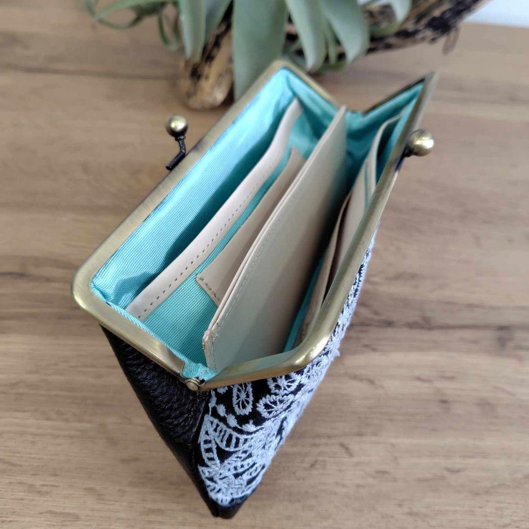 ミナペルホネン/forest tileフォレストタイルネイビー/がま口長財布本革