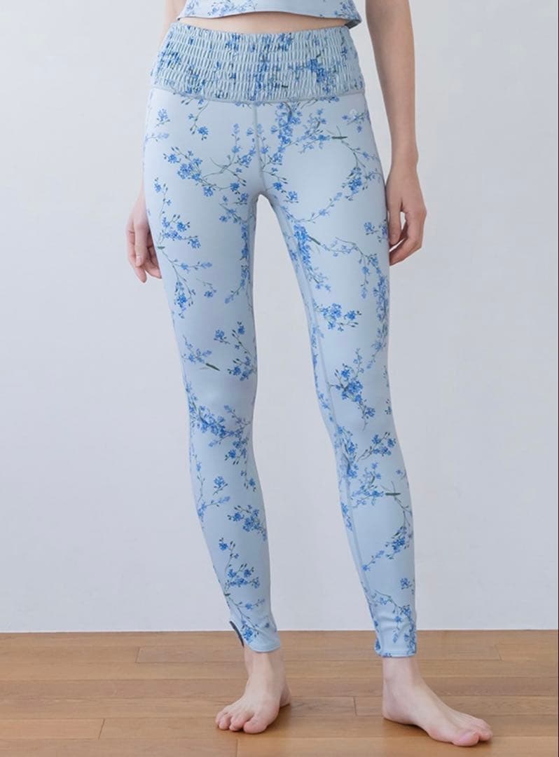 【新品未使用】SUKALA スプリングフラワーシャーリングレギンス S