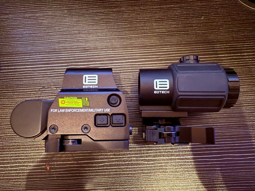 イオテックタイプのEXPS3(558)ホロサイトとG43マグニファイア 中古