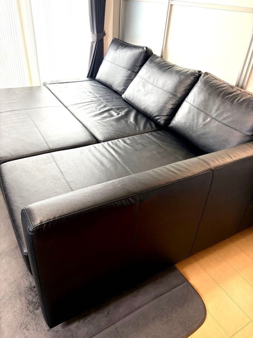 IKEA　FRIHETEN フリーヘーテン