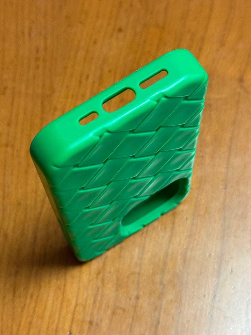 ボッテガヴェネタ iPhone15proケース レインチャート グリーン