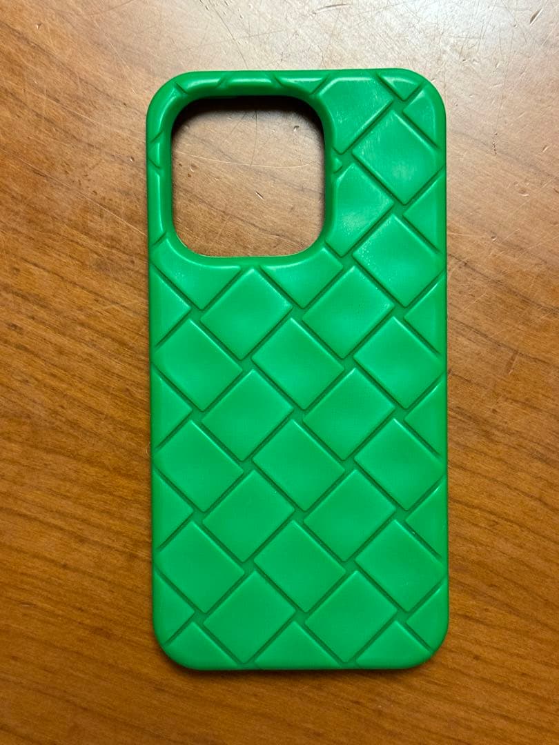 ボッテガヴェネタ iPhone15proケース レインチャート グリーン
