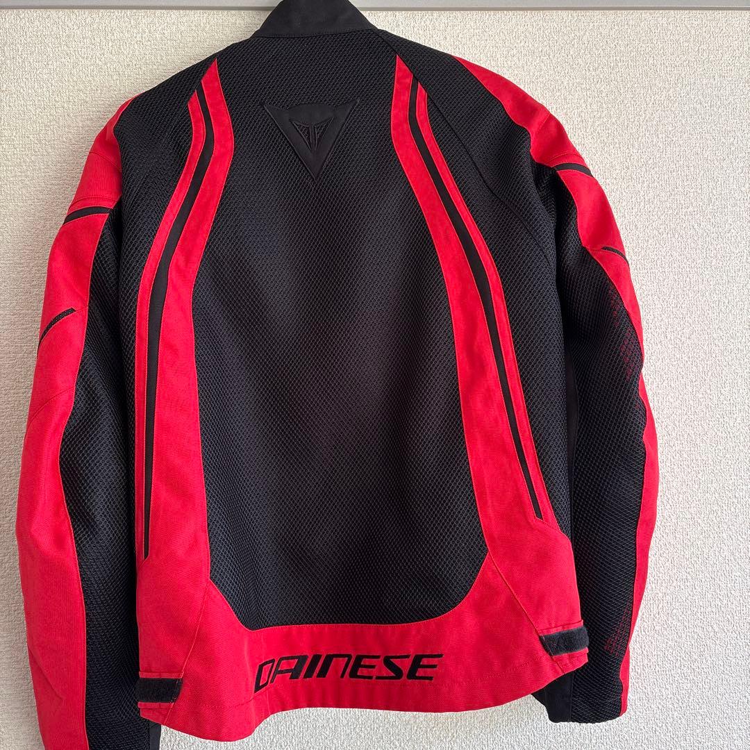 カッコいいウェアです