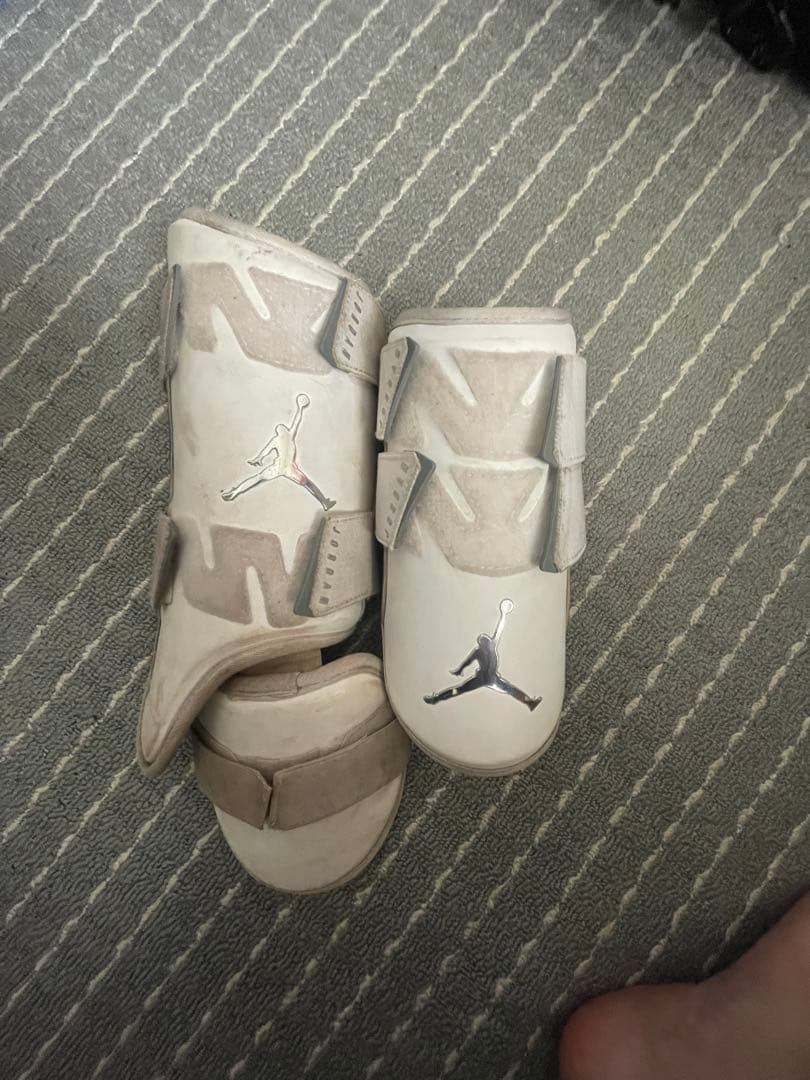 jordanフットガード、エルボガード