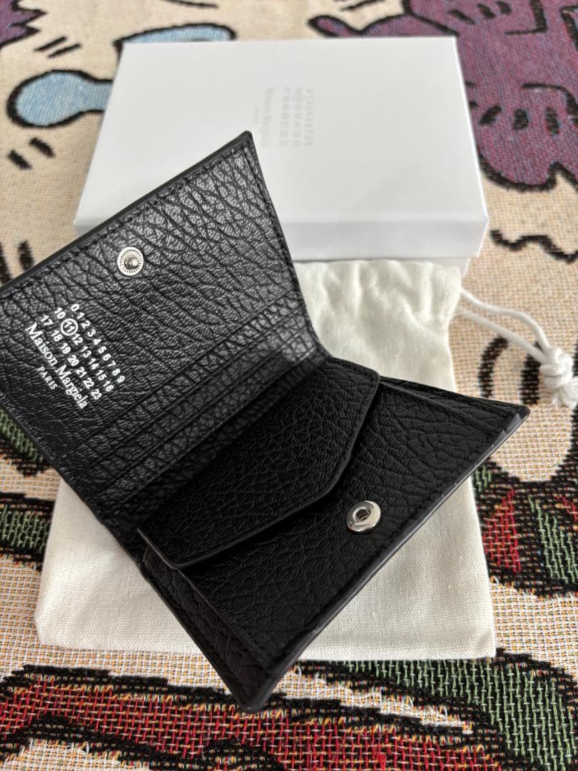 【即購入OK】ブラック 二つ折り財布
