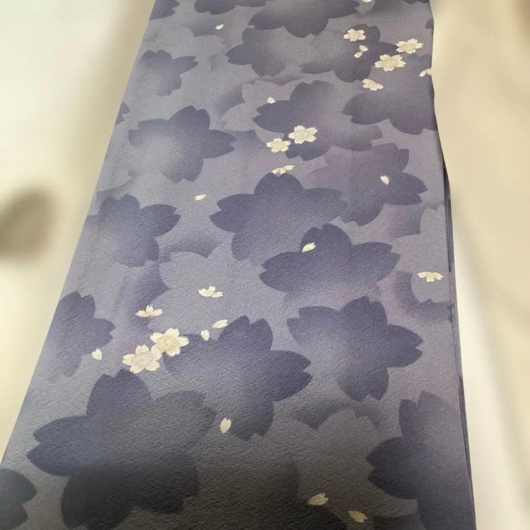 着物の名門ますいわ屋　ガード加工　ほぼ未使用品　紅碧色に青、白の桜の花の総柄小紋