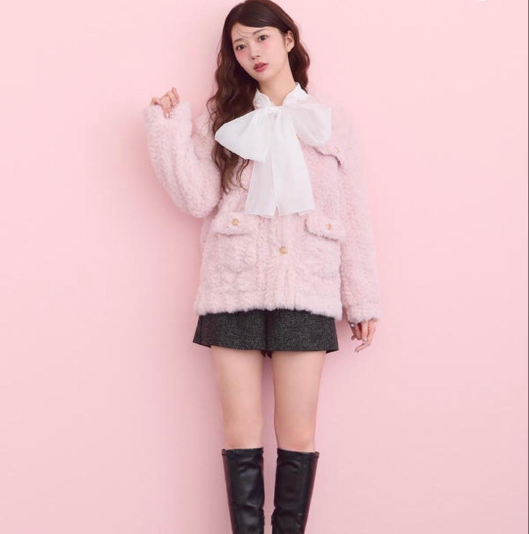 アンミール　ゴールドボタンファーコート　ピンク　試着のみ