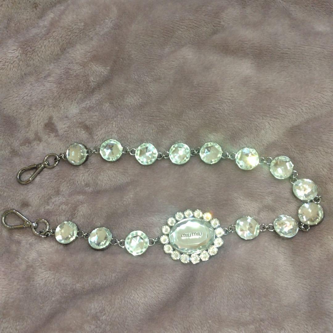 週末限定、お値下げ miumiu ナッパクリスタルチェーンビジュー