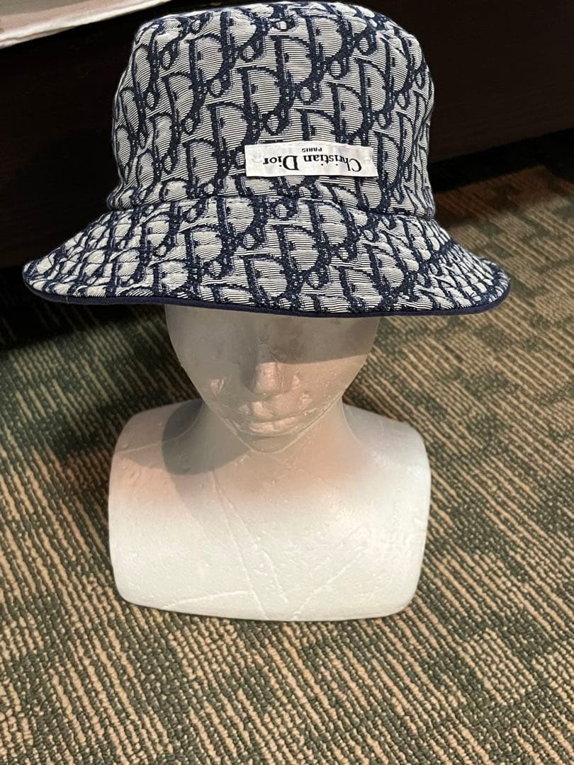 Christian Diorバケットハット