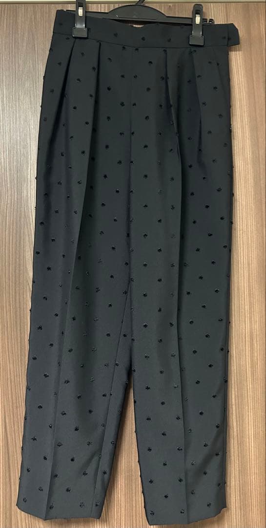 ★ノーリーズ★ ウォッシャブルドットツッキリツータックテーパードパンツ