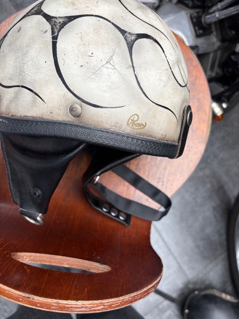 BURST ハーフヘルメット ホワイト XLサイズ カスタムペイント　ノーバッツ