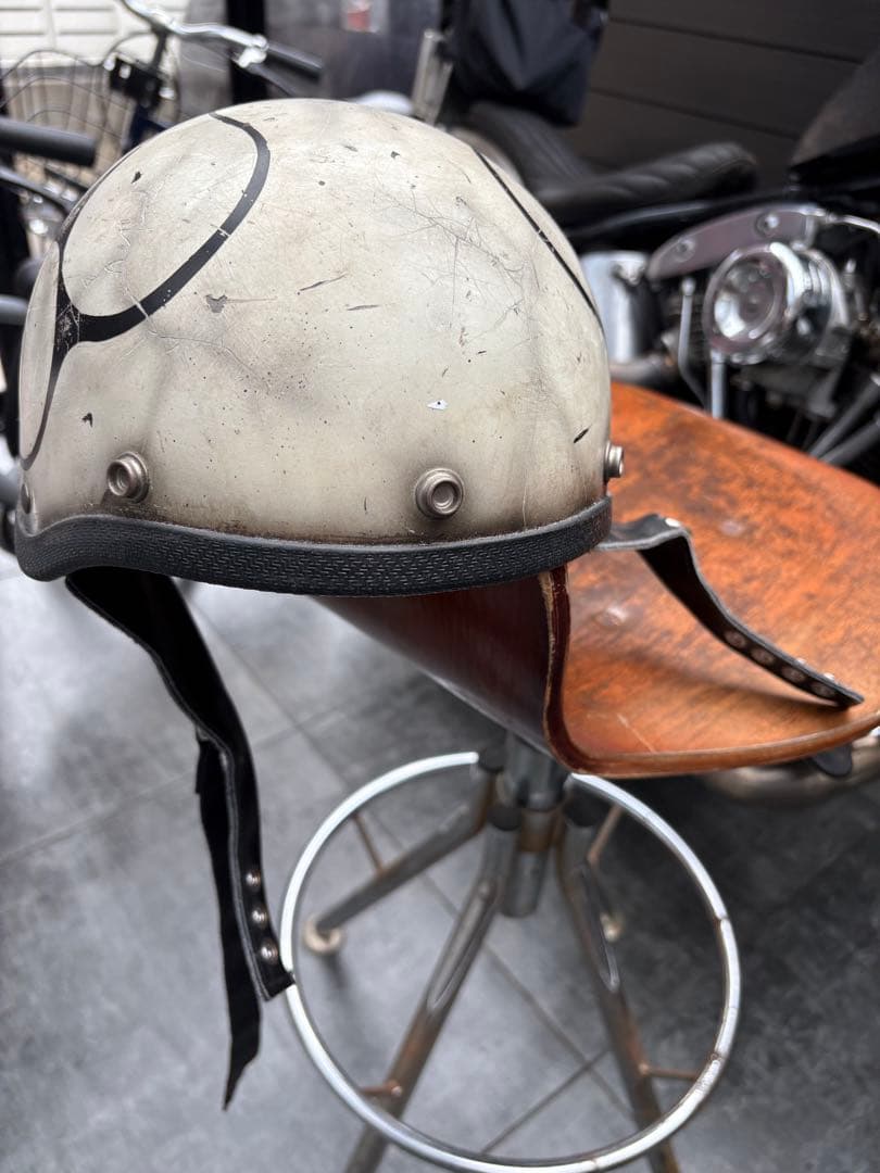 BURST ハーフヘルメット ホワイト XLサイズ カスタムペイント　ノーバッツ