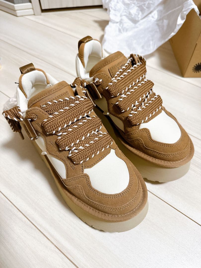 UGG ASTROMEL スニーカー 7 (38)24.0cm 新品未使用