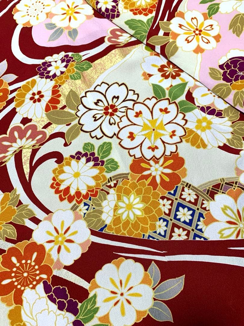 正絹　赤　【振袖】　中古　とても綺麗な状態