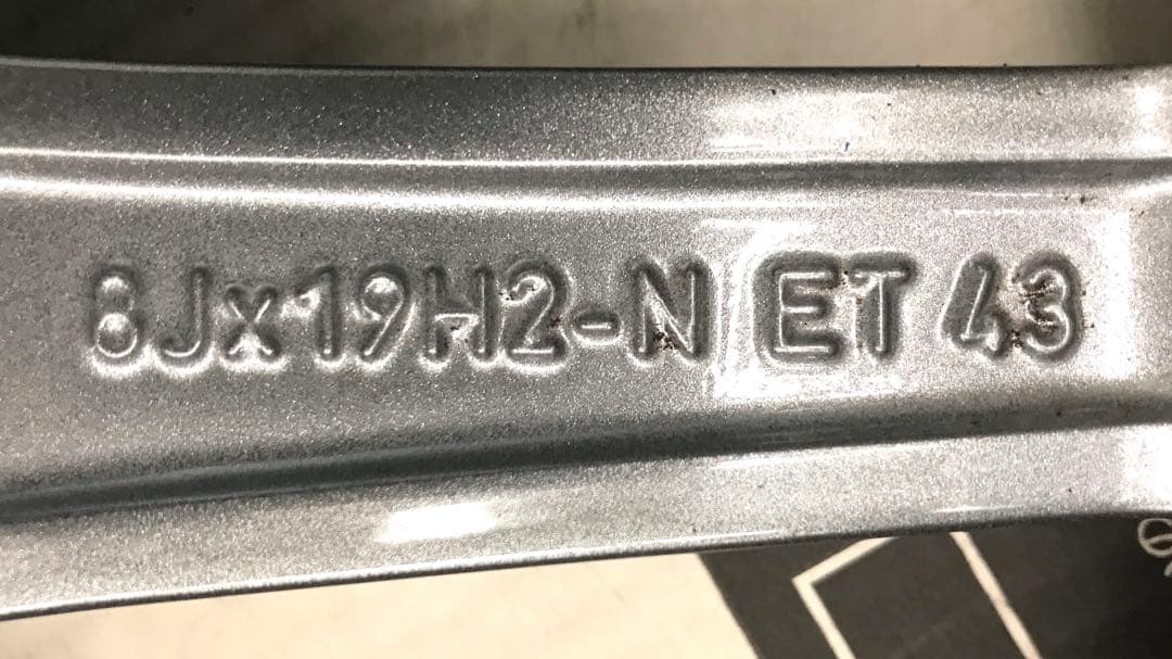 美品中古　ベンツEクラスAMG純正アルミホイル 4本