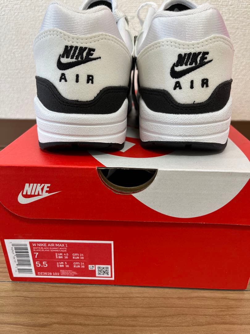 新品未使用　Nike Air Max 1 ホワイト/ブラック　24センチ