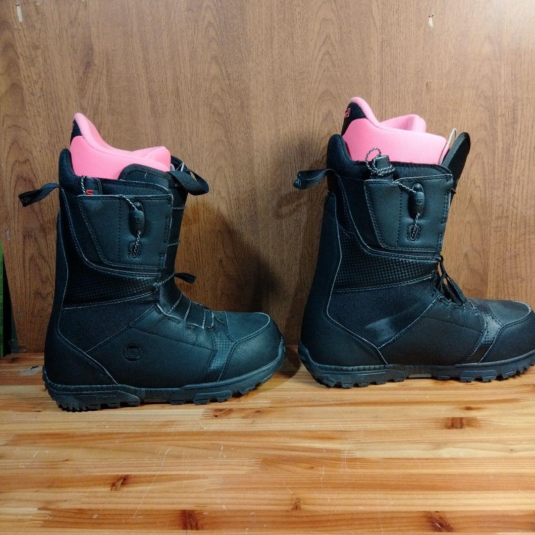 美品　BURTON　バートン 　スノーボードブーツ　26063