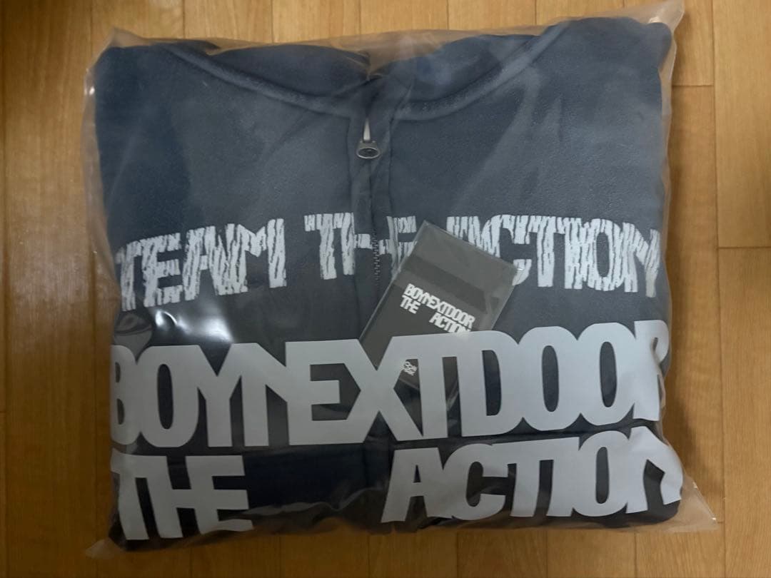 BOYNEXTDOOR theaction パーカー 未開封 トレカ付
