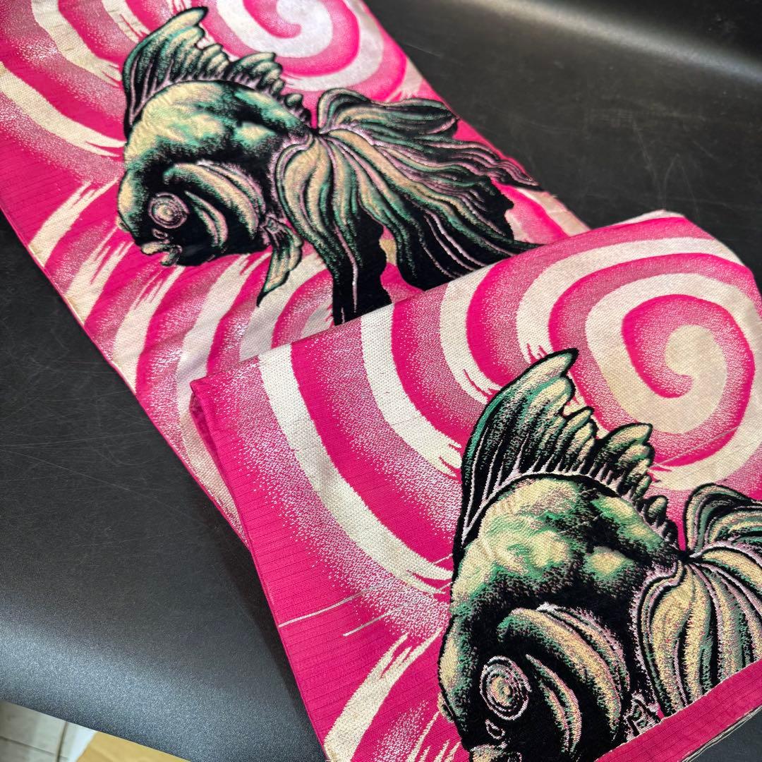 よ*る様 金魚柄 名古屋帯 ピンク　アンティーク　短尺　レトロホラー風　刺繍帯