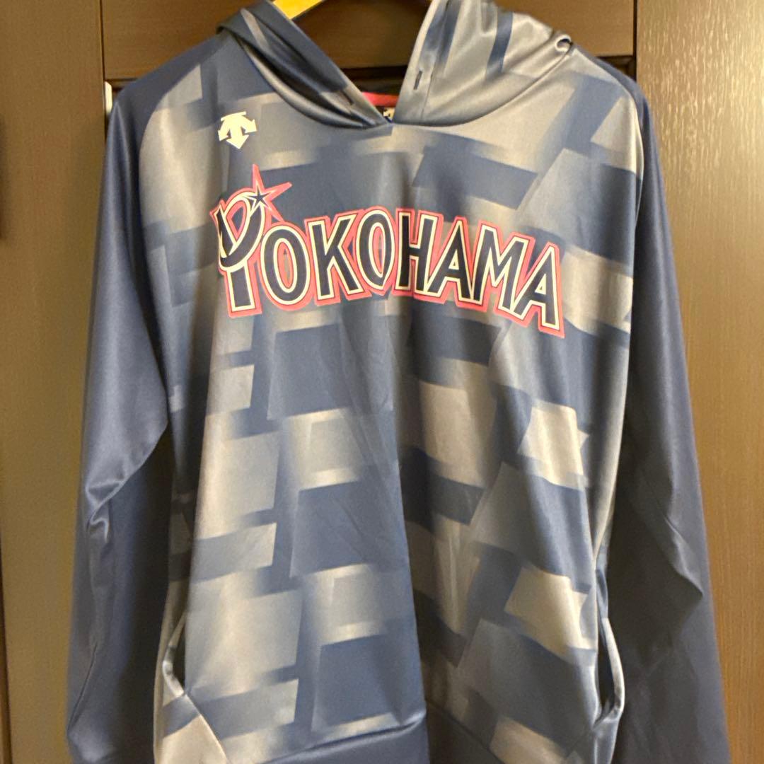 『希少』横浜DeNAベイスターズ×横浜F・マリノス デサントプラクティスフーディ