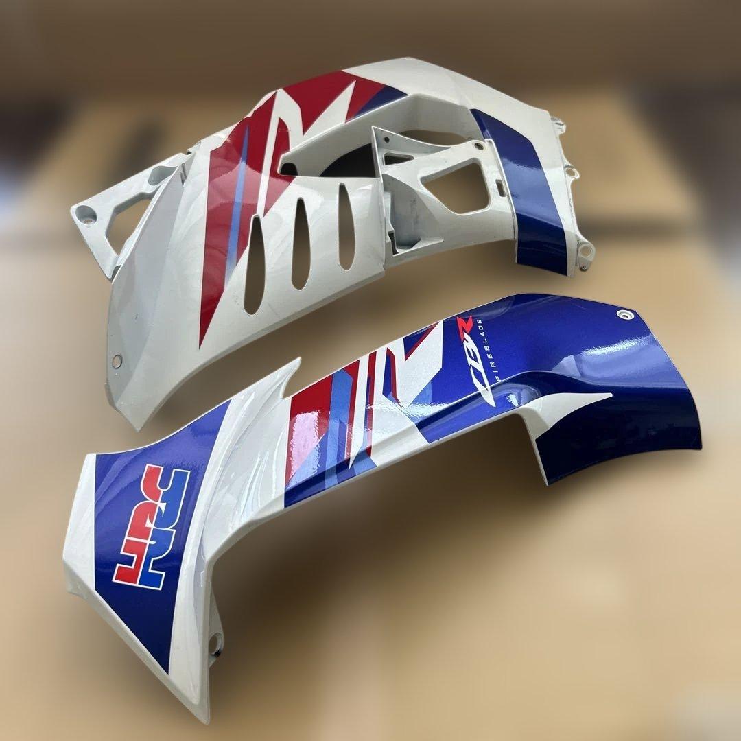 HONDA CBR1000RR-R 純正カウル左　ミドルセット