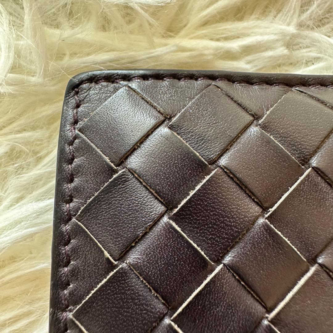 美品✨ボッテガヴェネタ イントレチャート 二つ折り財布 レザー ブラウン