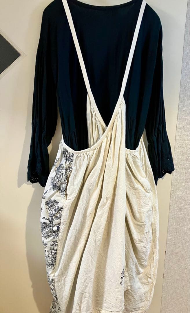 クロスギャザーのエプロンドレス　黒トワルドジュイ　mifumiさん