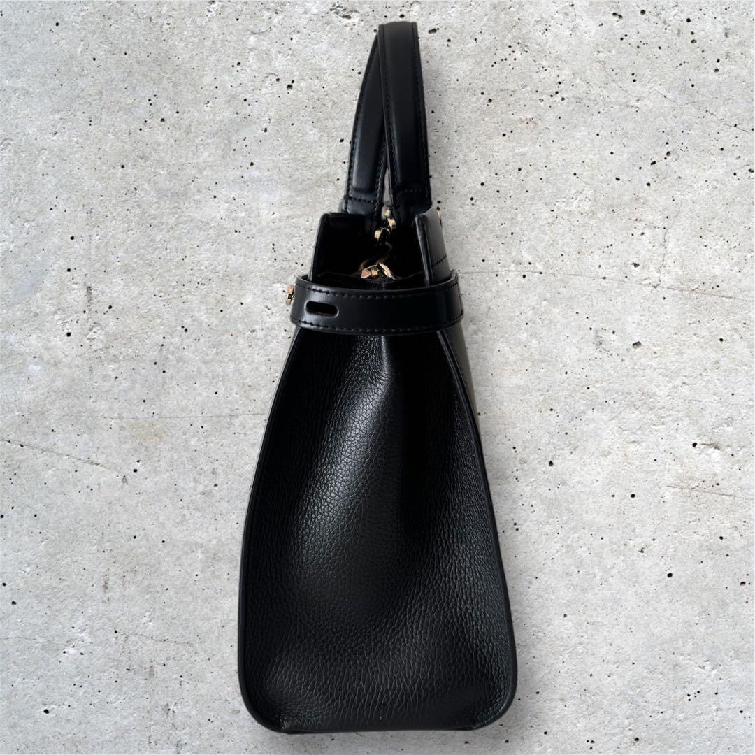 【美品】FURLA ブラック ビジネスバッグ