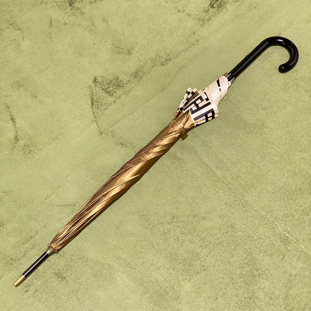 超美品 フェンディ 長傘 ズッカ柄 FF イタリア製　雨傘 雨の日が待ち遠しい！