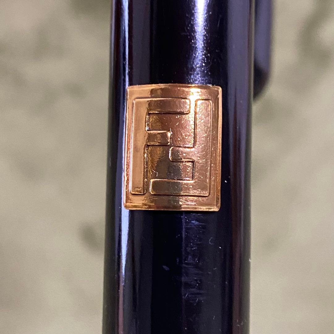 超美品 フェンディ 長傘 ズッカ柄 FF イタリア製　雨傘 雨の日が待ち遠しい！