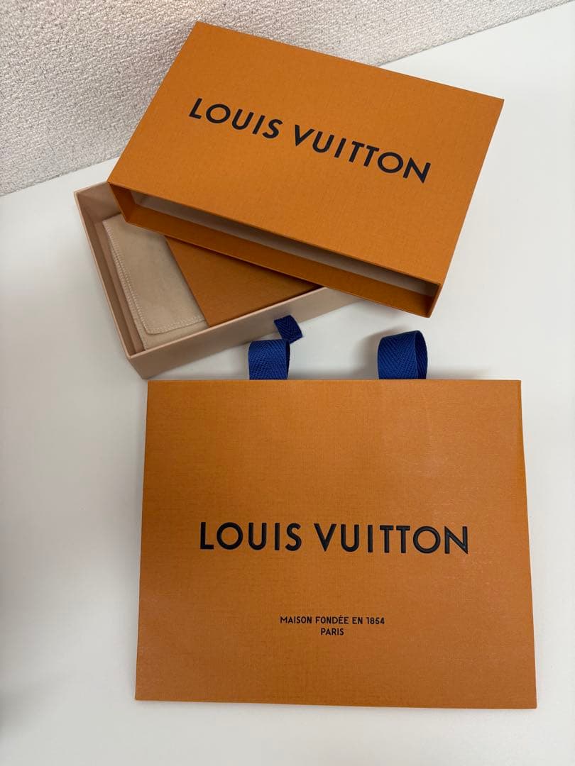 i【最終値下げ】LOUIS VUITTON ヴェルティカルウォレットコンパクト
