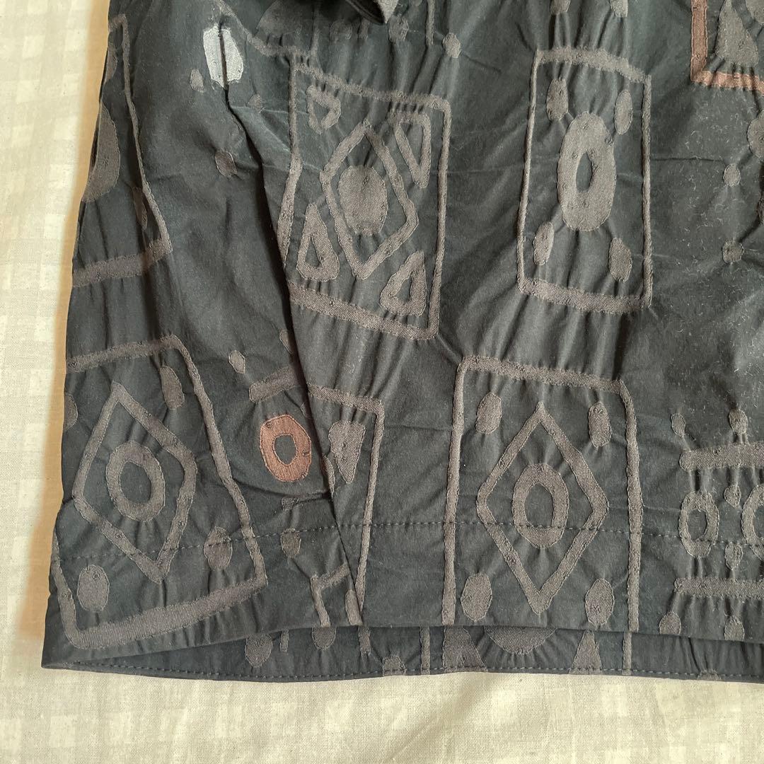 よこしょう 佐藤繊維FUGA FUGA 幾何学模様 ブラック系コート