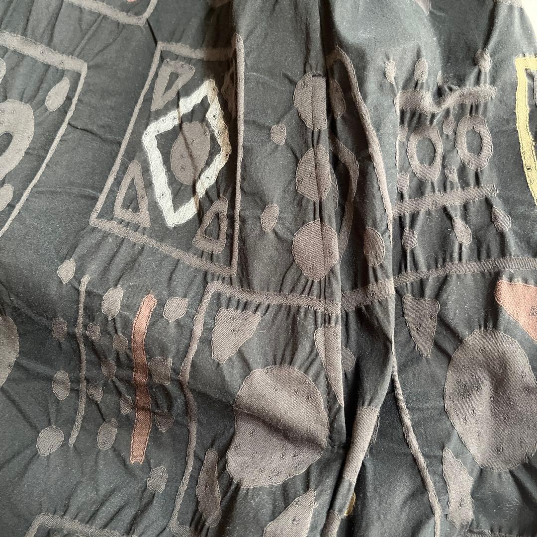 よこしょう 佐藤繊維FUGA FUGA 幾何学模様 ブラック系コート