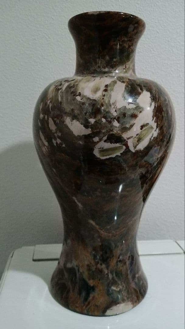 台湾製花瓶 電気で変化